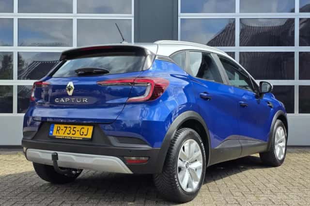 Renault Captur (2022) thumbnail 5
