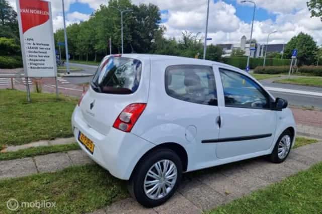 Renault Twingo (2011) thumbnail 4
