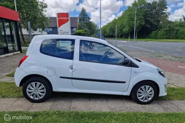 Renault Twingo (2011) thumbnail 5