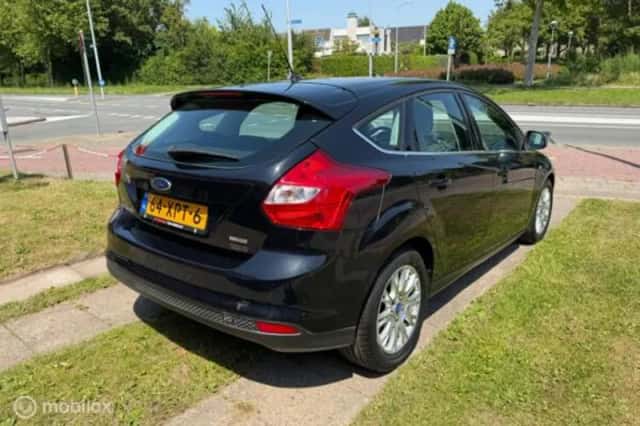 Ford Focus (2012) thumbnail 5