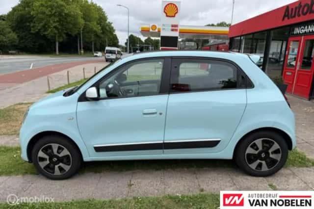 Renault Twingo (2015) thumbnail 2