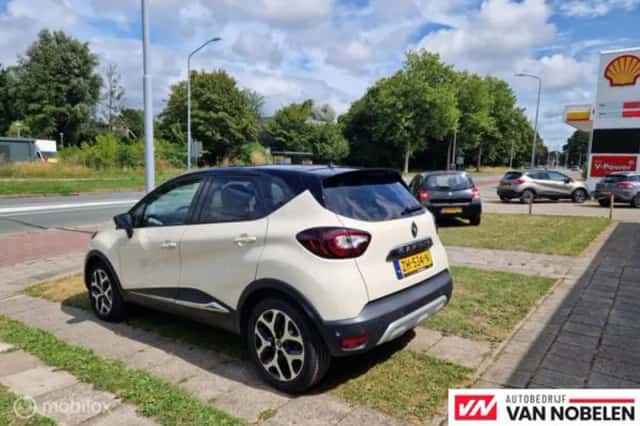 Renault Captur (2019) thumbnail 3