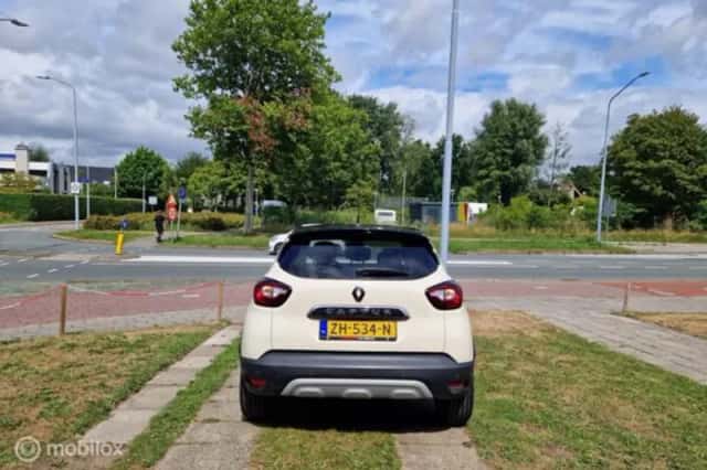 Renault Captur (2019) thumbnail 4