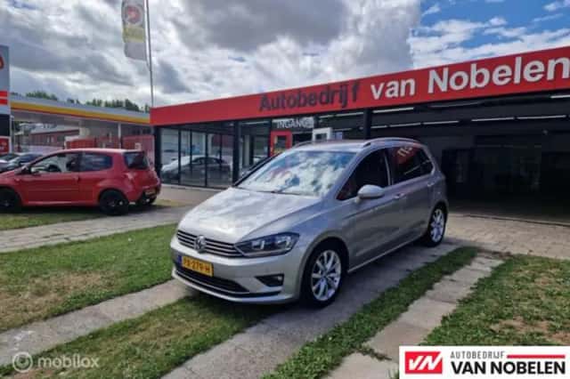 Volkswagen Golf Sportsvan (2017) thumbnail 1