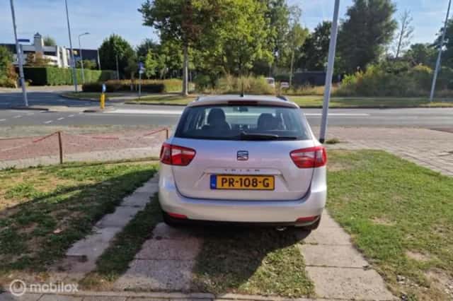 SEAT Ibiza (2016) thumbnail 5