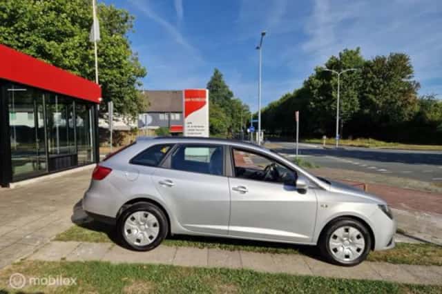 SEAT Ibiza (2016) thumbnail 6