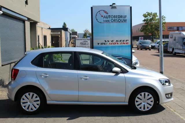 Volkswagen Polo (2011) thumbnail 4