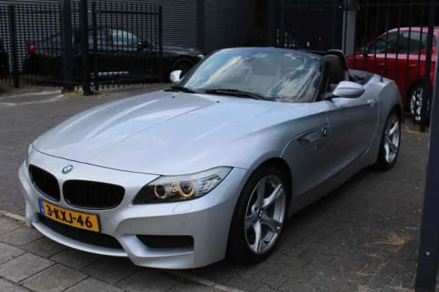 BMW Z4 (2013) thumbnail 3