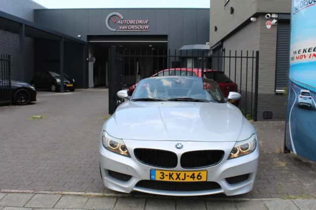 BMW Z4 (2013) thumbnail 5