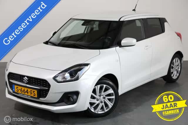 Suzuki Swift (2021) thumbnail 2
