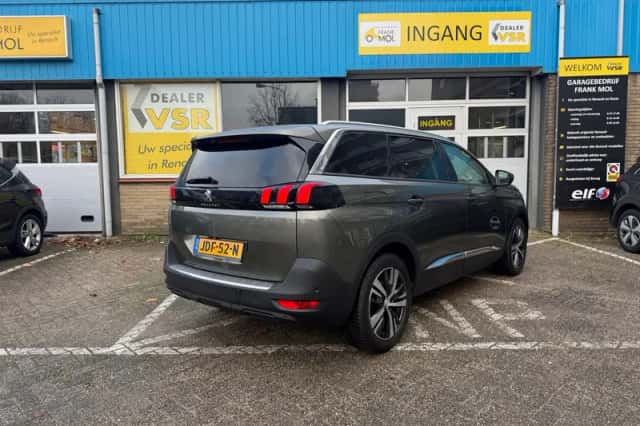 Peugeot 5008 (2017) thumbnail 5