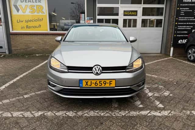 Volkswagen Golf (2019) thumbnail 4