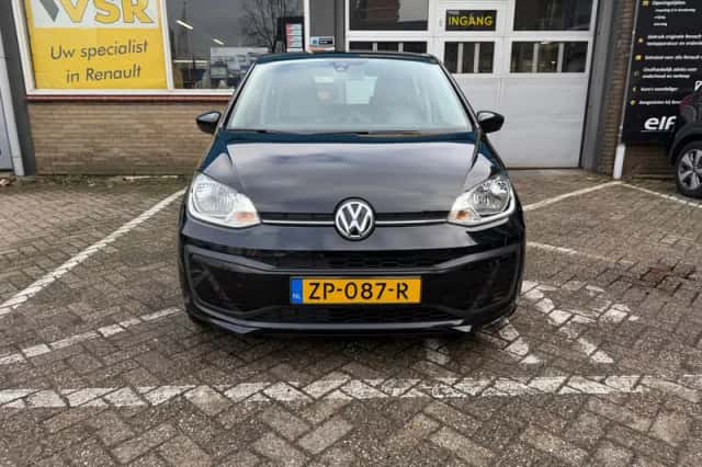 Volkswagen Up! (2019) thumbnail 4
