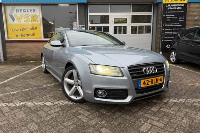 Audi A5 (2011) thumbnail 2