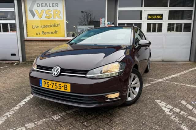 Volkswagen Golf (2017) thumbnail 5