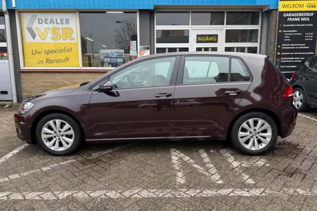 Volkswagen Golf (2017) thumbnail 6