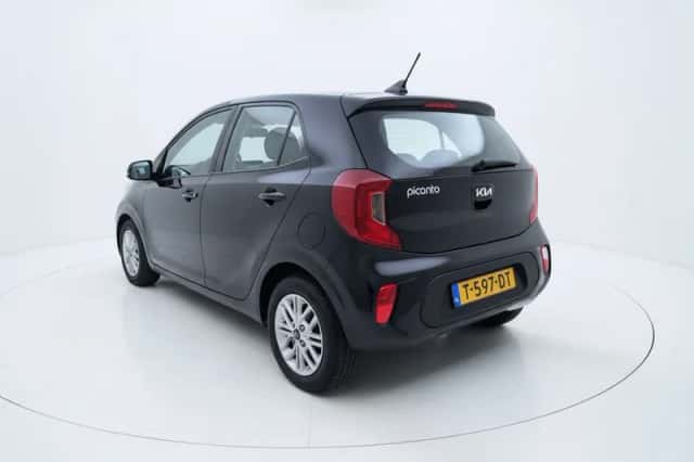Kia Picanto (2023) thumbnail 5
