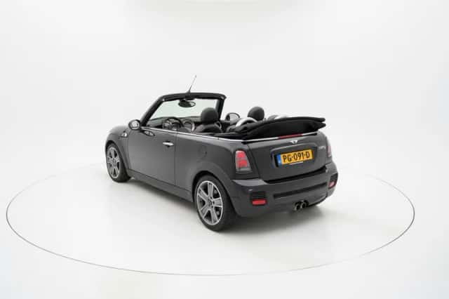 MINI Cabrio (2012) thumbnail 4