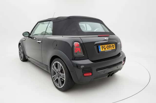 MINI Cabrio (2012) thumbnail 6