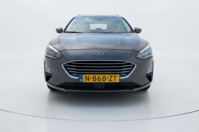 Ford Focus (2022) thumbnail 6