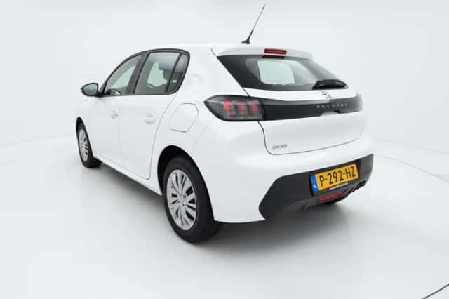 Peugeot 208 (2022) thumbnail 3