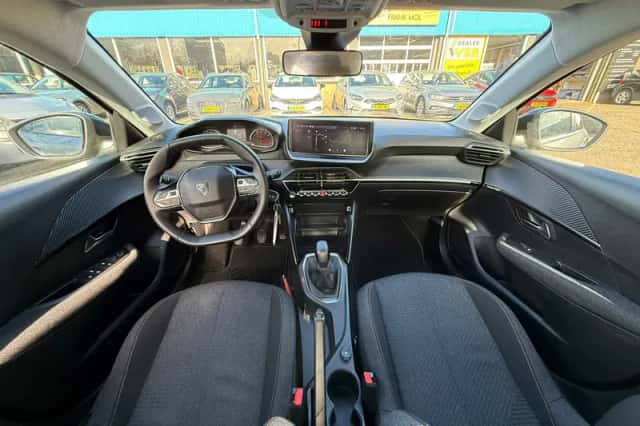 Peugeot 208 (2025) thumbnail 2