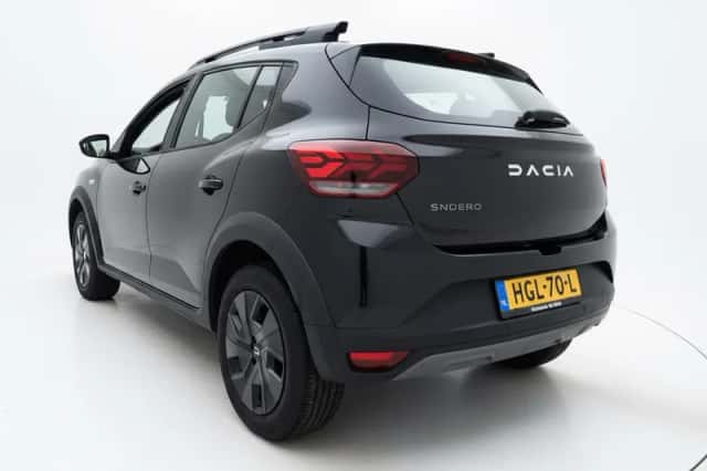 Dacia Sandero Stepway (2025) thumbnail 3