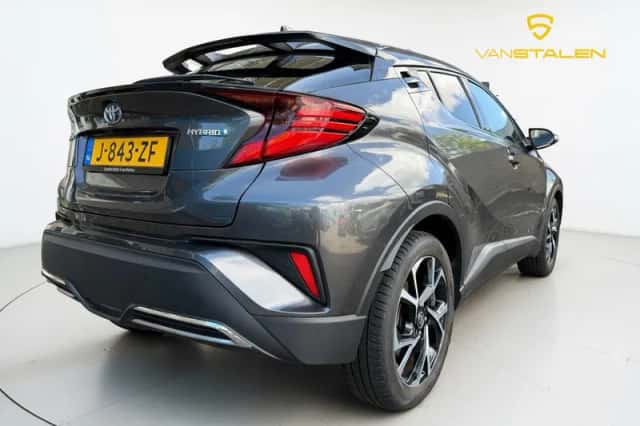 Toyota C-HR (2020) thumbnail 6