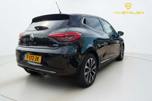 Renault Clio (2023) thumbnail 4