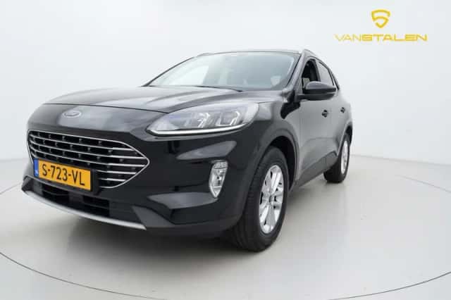 Ford Kuga (2023) thumbnail 3