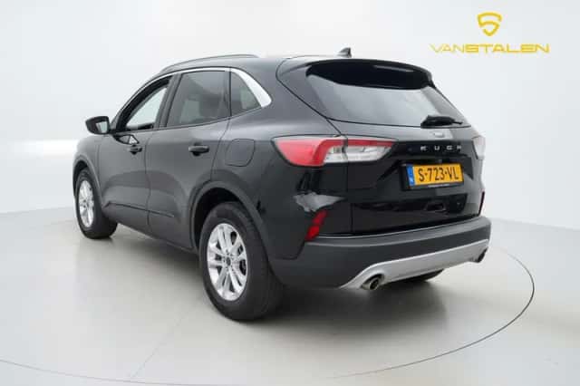 Ford Kuga (2023) thumbnail 5