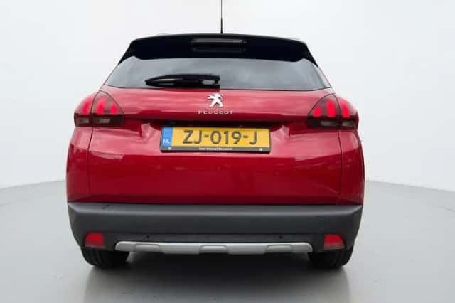 Peugeot 2008 (2019) thumbnail 3