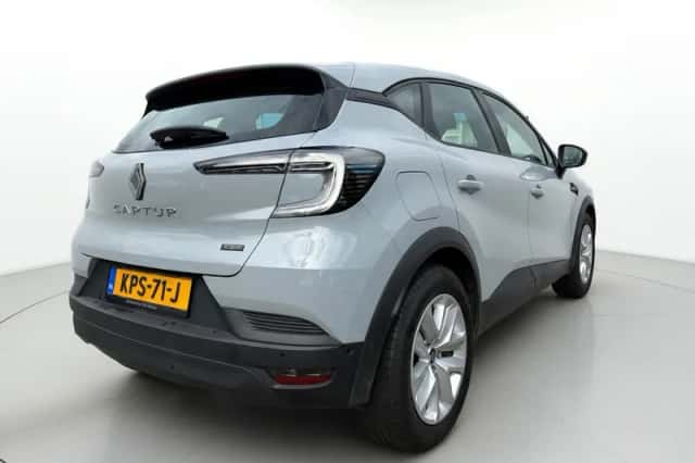 Renault Captur (2025) thumbnail 6