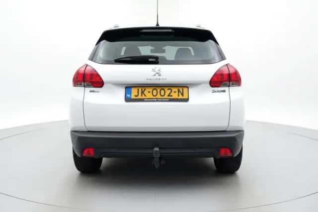 Peugeot 2008 (2016) thumbnail 3