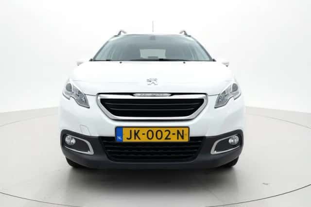 Peugeot 2008 (2016) thumbnail 5