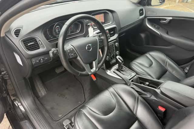 Volvo V40 (2019) thumbnail 4