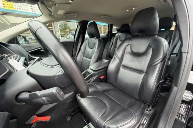 Volvo V40 (2019) thumbnail 6