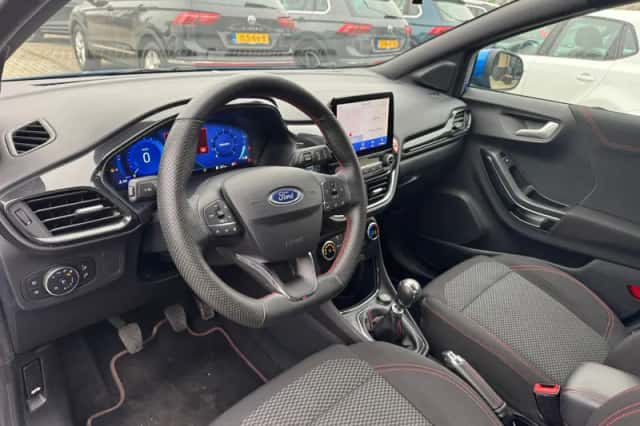 Ford Puma (2023) thumbnail 2