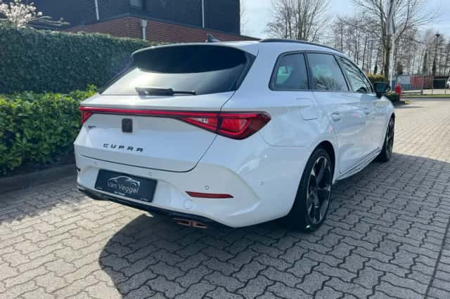 CUPRA Leon Sportstourer (2023) thumbnail 3