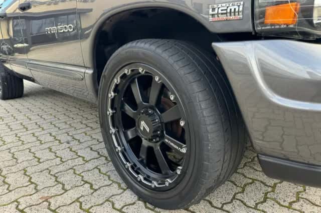 Dodge Ram (2004) thumbnail 6