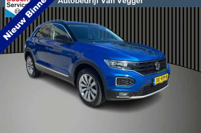 Volkswagen T-Roc (2019) thumbnail 1