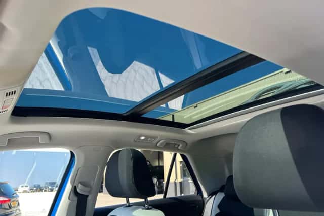 Volkswagen T-Roc (2019) thumbnail 4
