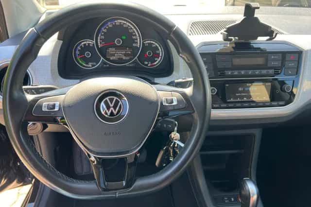 Volkswagen E-Up! (2023) thumbnail 4