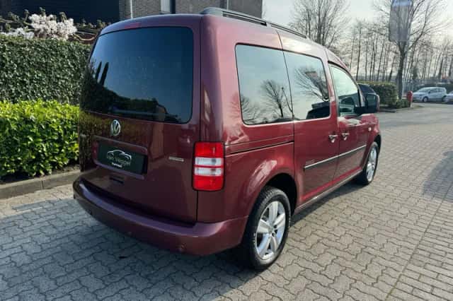 Volkswagen Caddy (2012) thumbnail 3