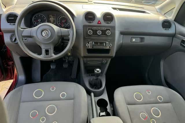 Volkswagen Caddy (2012) thumbnail 4