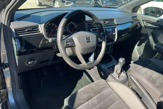SEAT Ibiza (2017) thumbnail 2