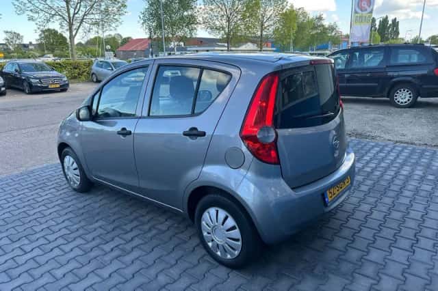 Opel Agila (2011) thumbnail 4