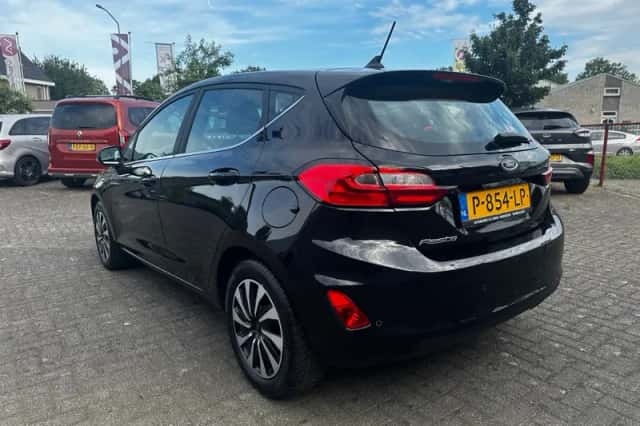 Ford Fiesta (2022) thumbnail 2