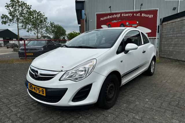 Opel Corsa (2012) thumbnail 2
