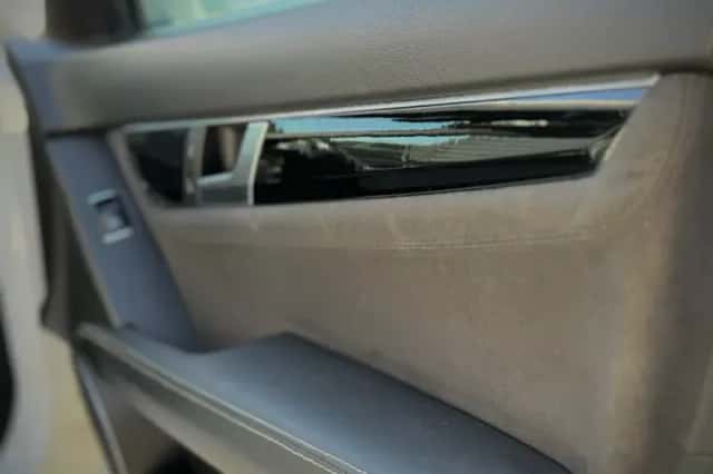 Mercedes-Benz C-Klasse (2012) thumbnail 4